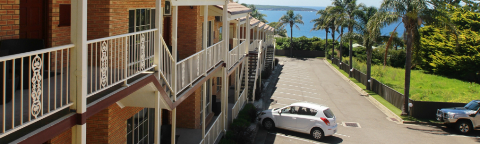 Twofold Bay Motor Inn offers a variety rooms suited to all travelling budgets with the best ocean views available.